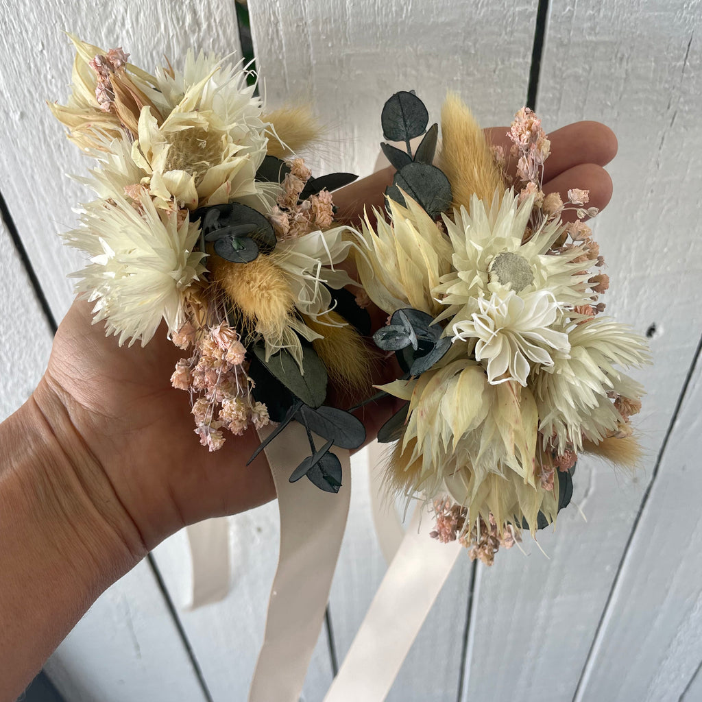 Corsages | Click to choose collection